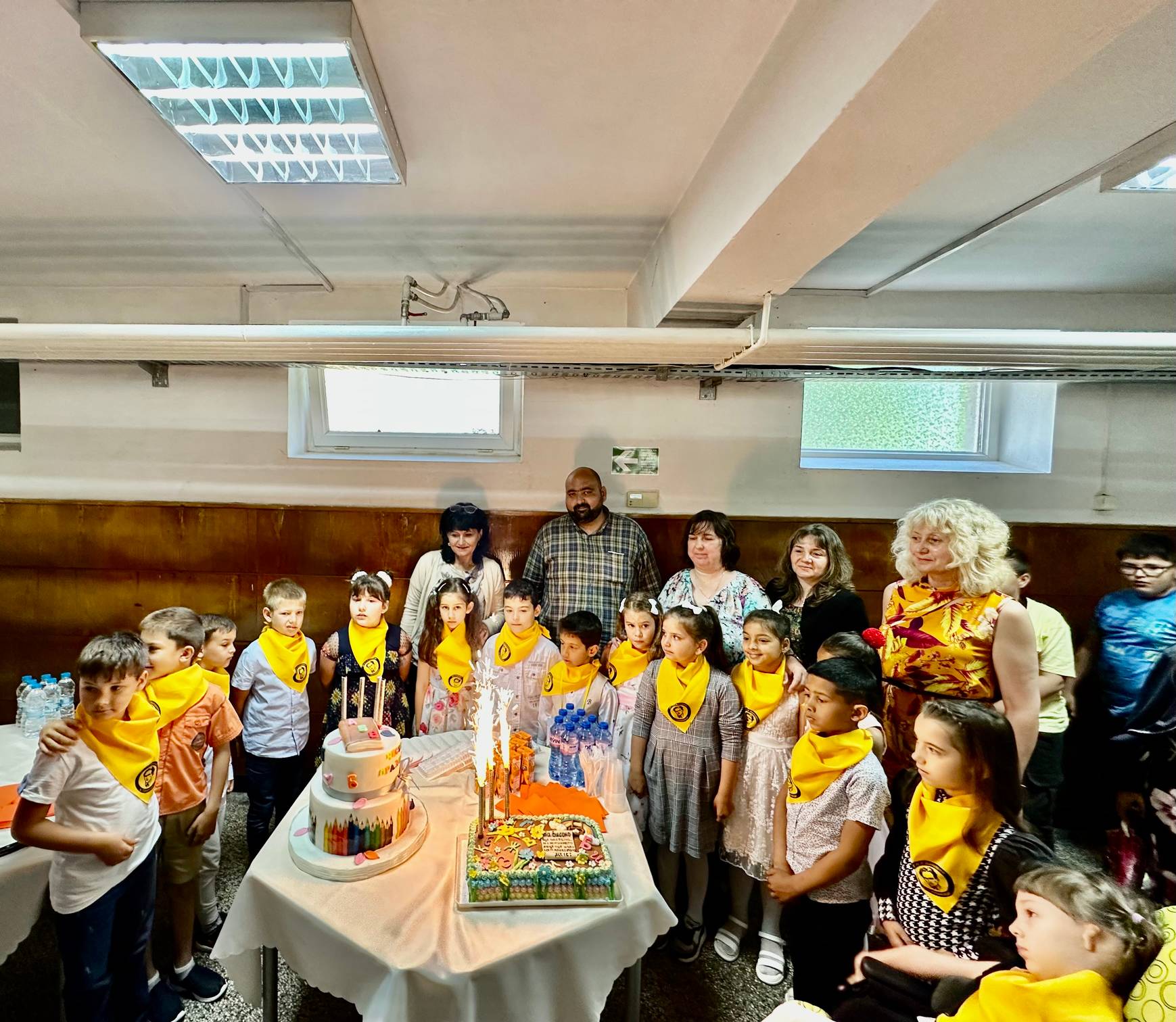  Общината ги почерпи с торти 